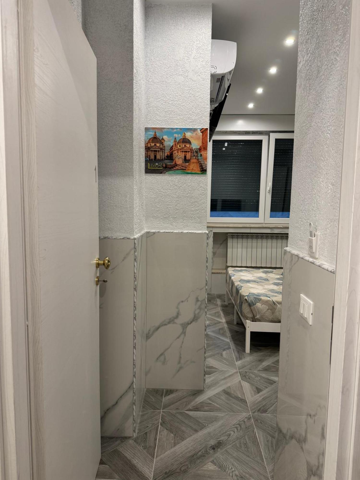 Luxor Eco Casa E Per Vacanze In Centro Piazza Bologna, Colosseo, Piazza Di Spagna, Vaticano, San Pietro, Sapienza, Fontana Di Trevi, Piazza Navona, Trastevere, Tiburtina, Termini, Aeroporto Roma