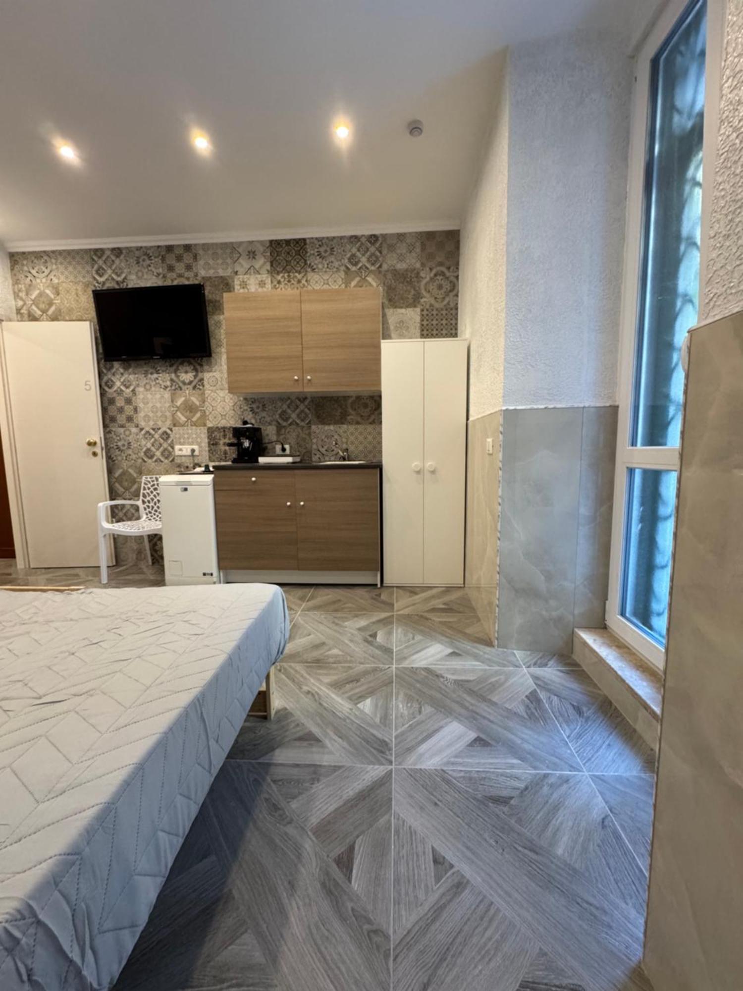 Luxor Eco Casa E Per Vacanze In Centro Piazza Bologna, Colosseo, Piazza Di Spagna, Vaticano, San Pietro, Sapienza, Fontana Di Trevi, Piazza Navona, Trastevere, Tiburtina, Termini, Aeroporto Acomodação com café da manhã 