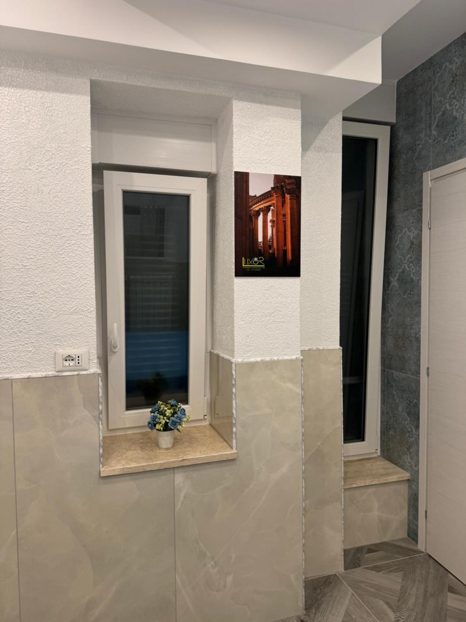 Luxor Eco Casa E Per Vacanze In Centro Piazza Bologna, Colosseo, Piazza Di Spagna, Vaticano, San Pietro, Sapienza, Fontana Di Trevi, Piazza Navona, Trastevere, Tiburtina, Termini, Aeroporto Acomodação com café da manhã 