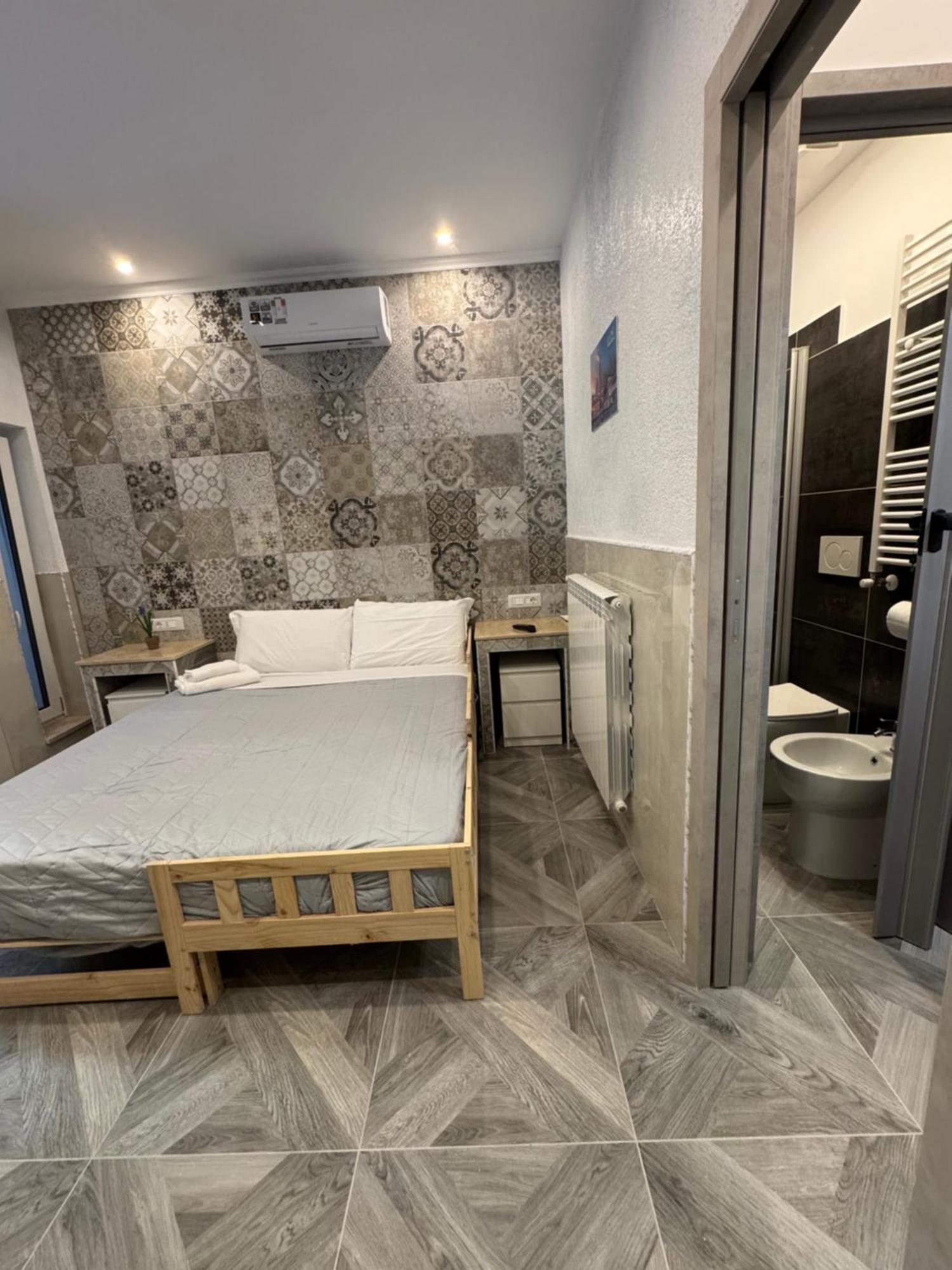 Acomodação com café da manhã  Luxor Eco Casa E Per Vacanze In Centro Piazza Bologna, Colosseo, Piazza Di Spagna, Vaticano, San Pietro, Sapienza, Fontana Di Trevi, Piazza Navona, Trastevere, Tiburtina, Termini, Aeroporto Roma