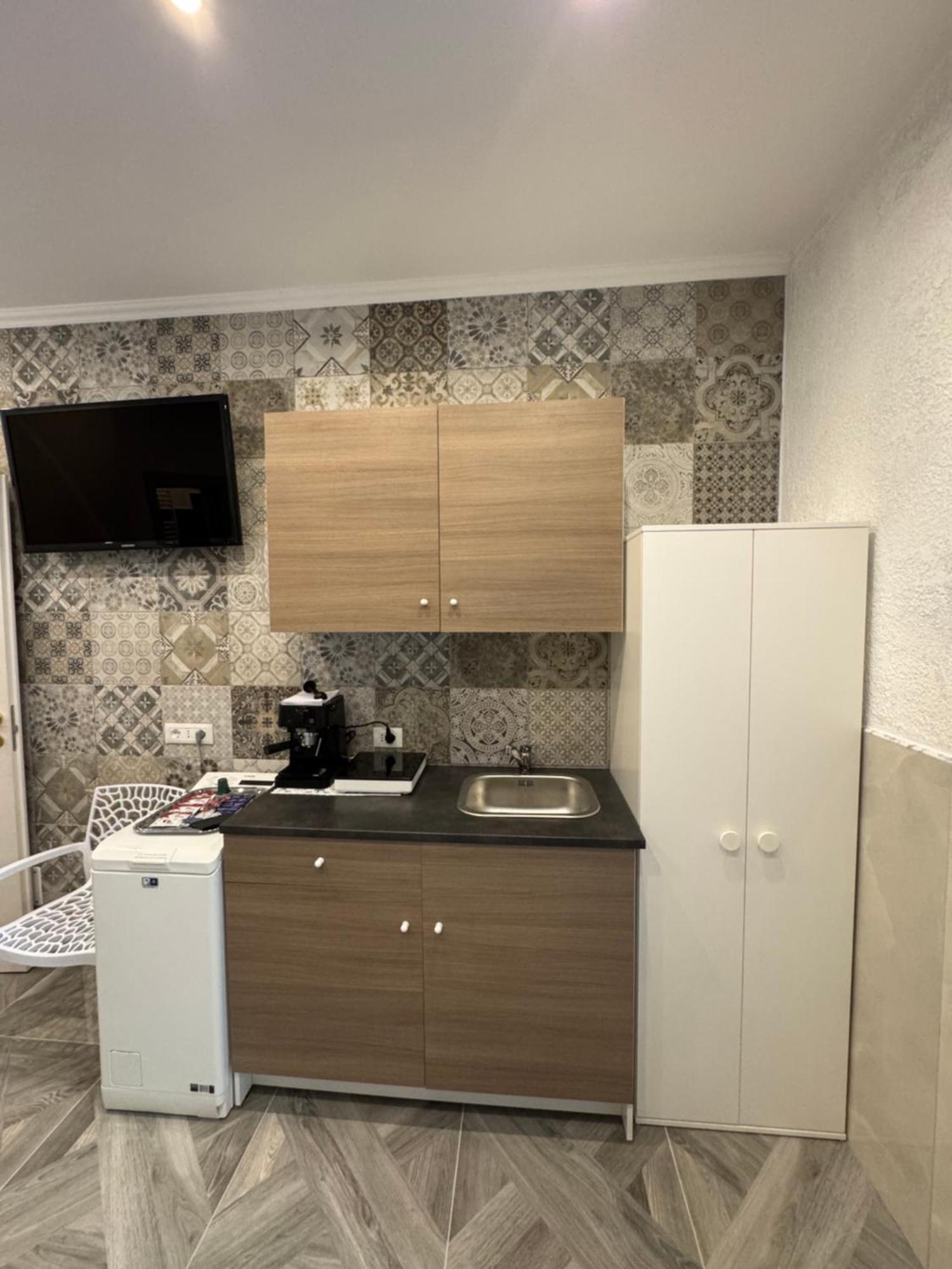 Luxor Eco Casa E Per Vacanze In Centro Piazza Bologna, Colosseo, Piazza Di Spagna, Vaticano, San Pietro, Sapienza, Fontana Di Trevi, Piazza Navona, Trastevere, Tiburtina, Termini, Aeroporto Acomodação com café da manhã 