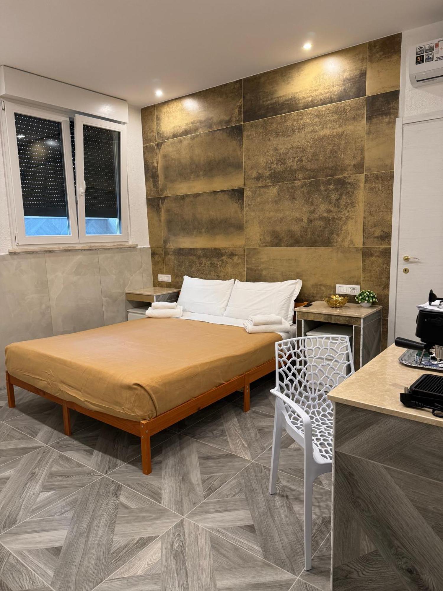 Luxor Eco Casa E Per Vacanze In Centro Piazza Bologna, Colosseo, Piazza Di Spagna, Vaticano, San Pietro, Sapienza, Fontana Di Trevi, Piazza Navona, Trastevere, Tiburtina, Termini, Aeroporto Roma